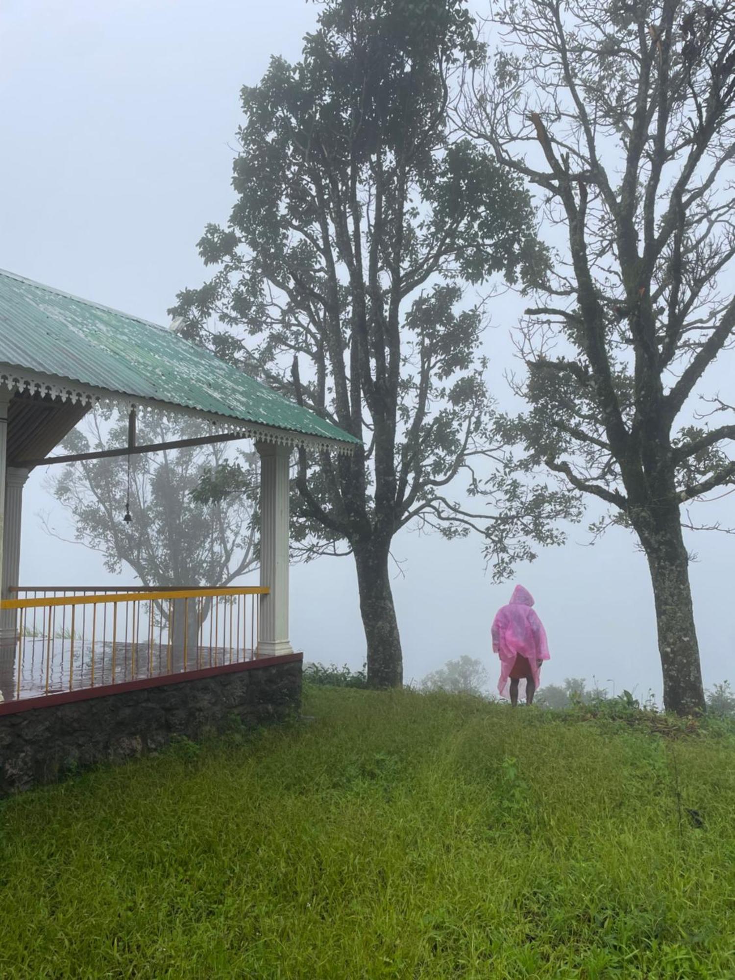 Thottom Stays Private Bungalow Munnar Exterior foto